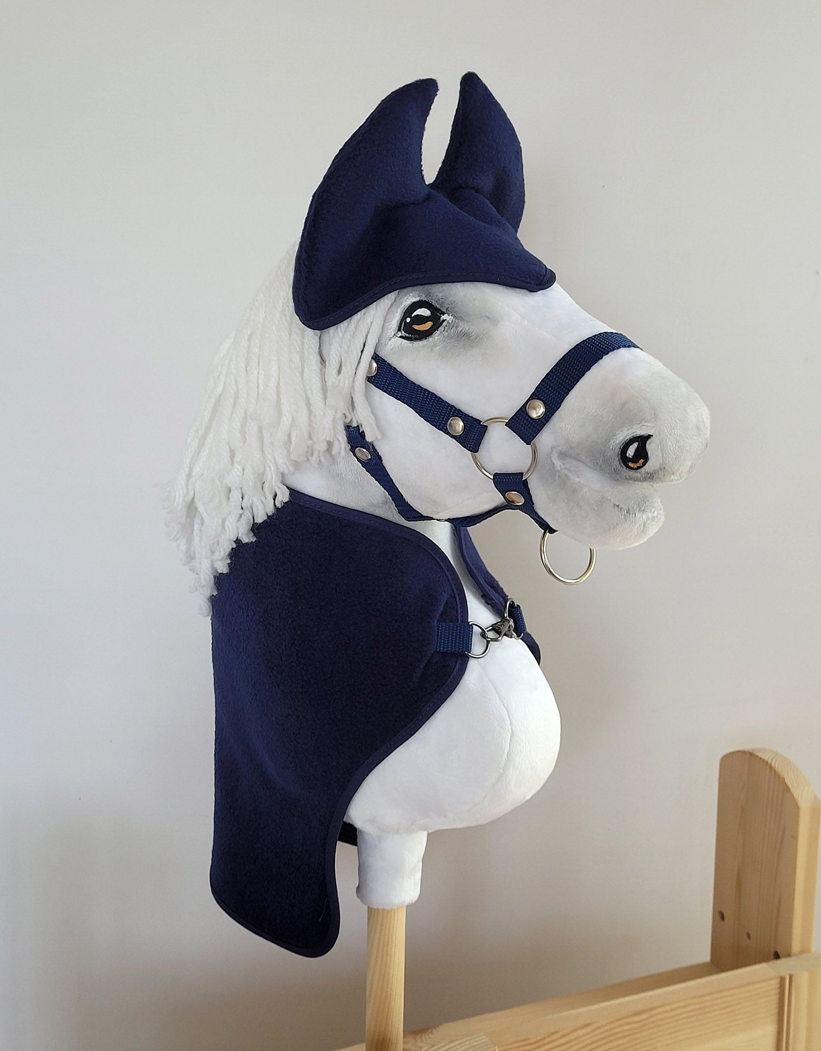 Fleece set (deken + oorwarmers) voor een A3 stokpaard, navy