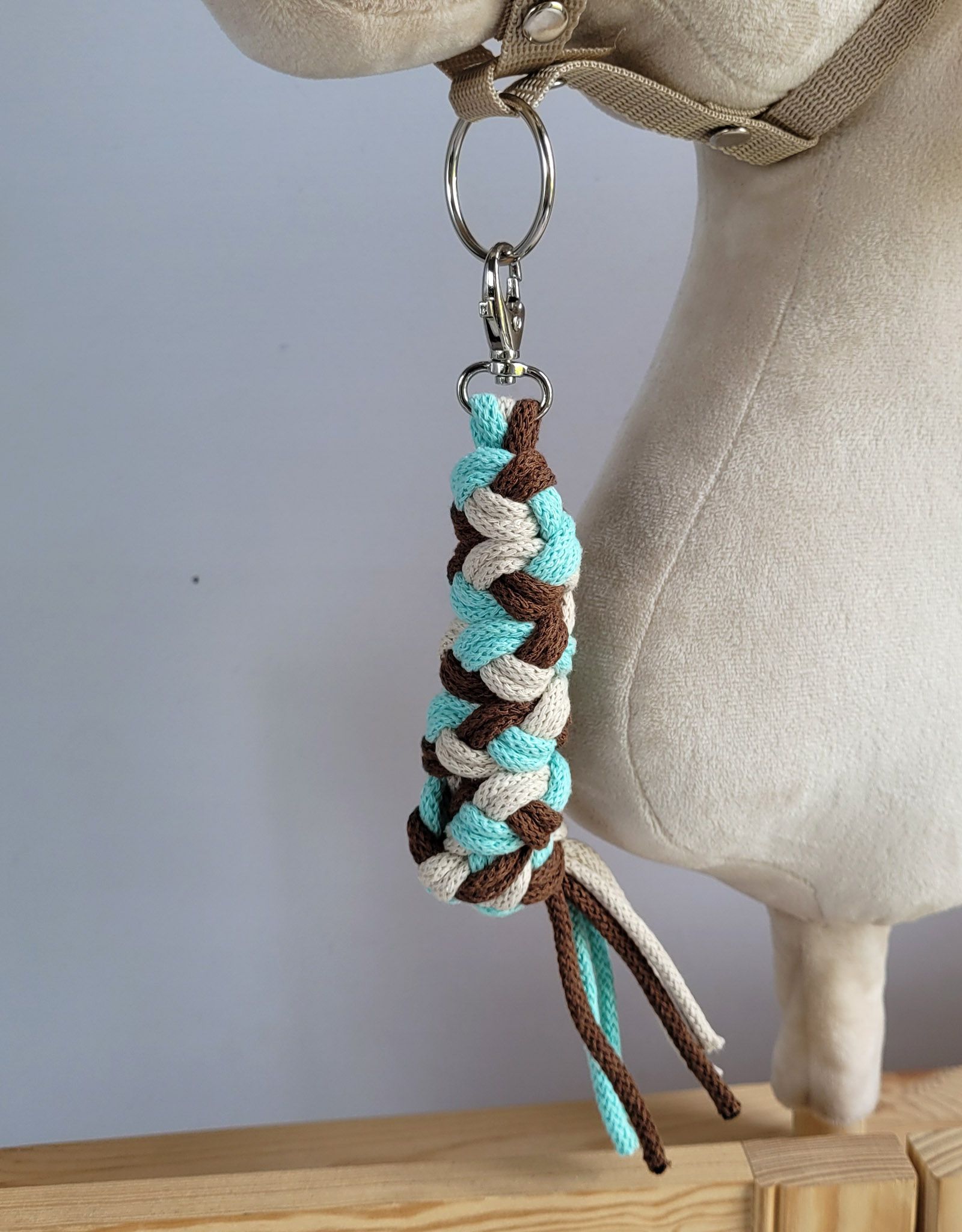 Gevlochten halsterleiband driekleurig voor stokpaard beige/bruin/mint