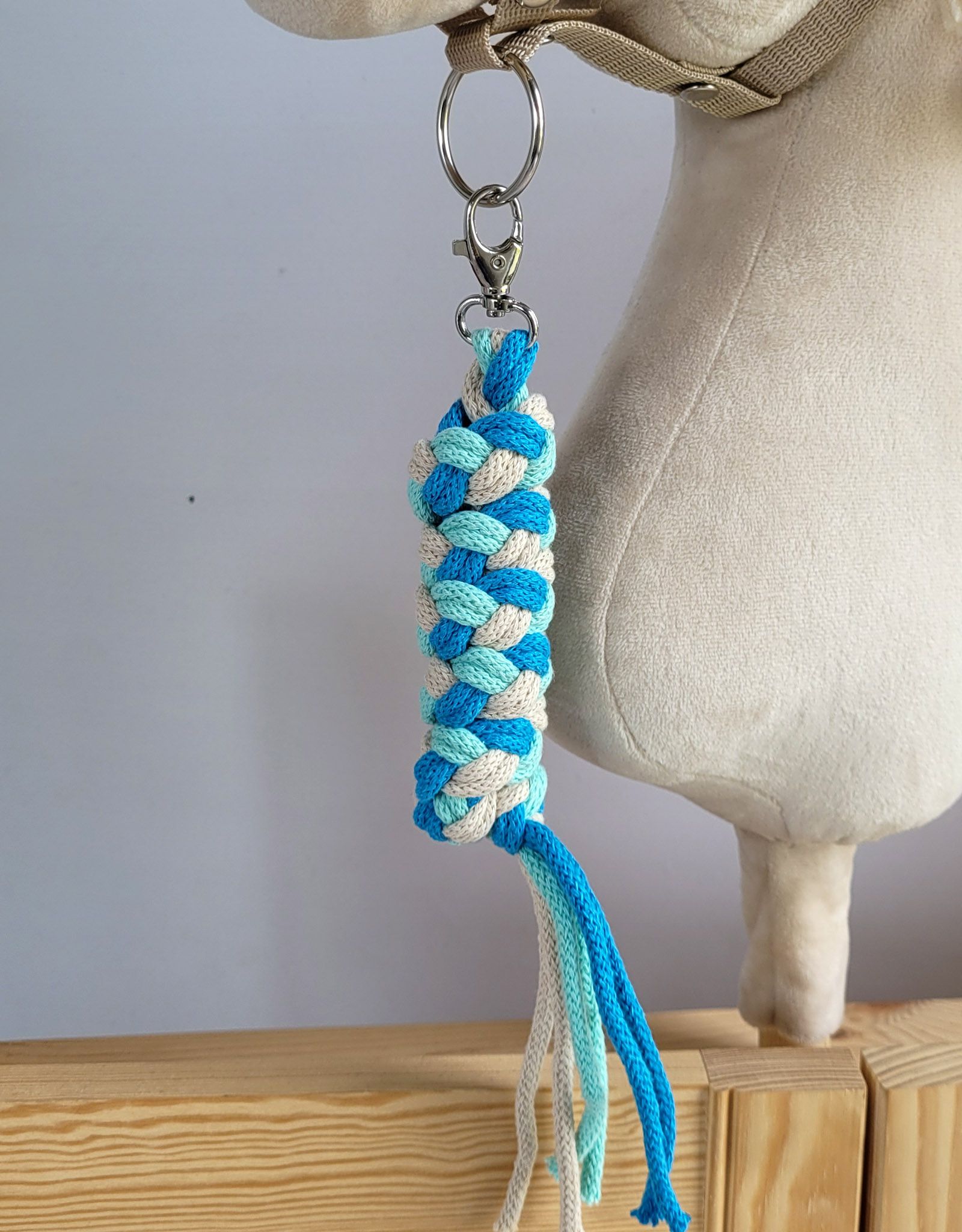 Gevlochten halsterleiband driekleurig voor stokpaard mint/turquoise/beige