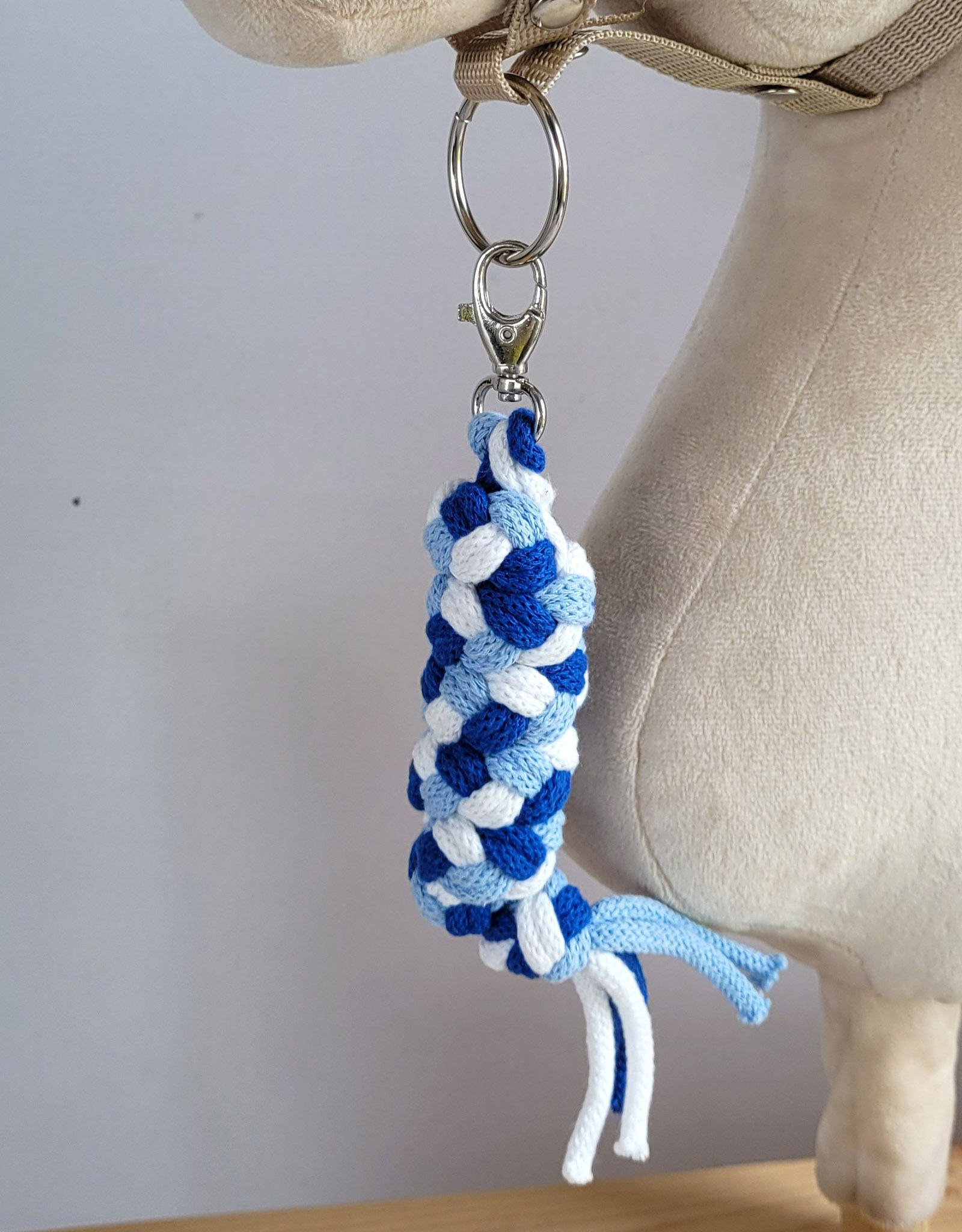 Gevlochten halsterleiband driekleurig voor stokpaard blauw, lichtblauw & wit
