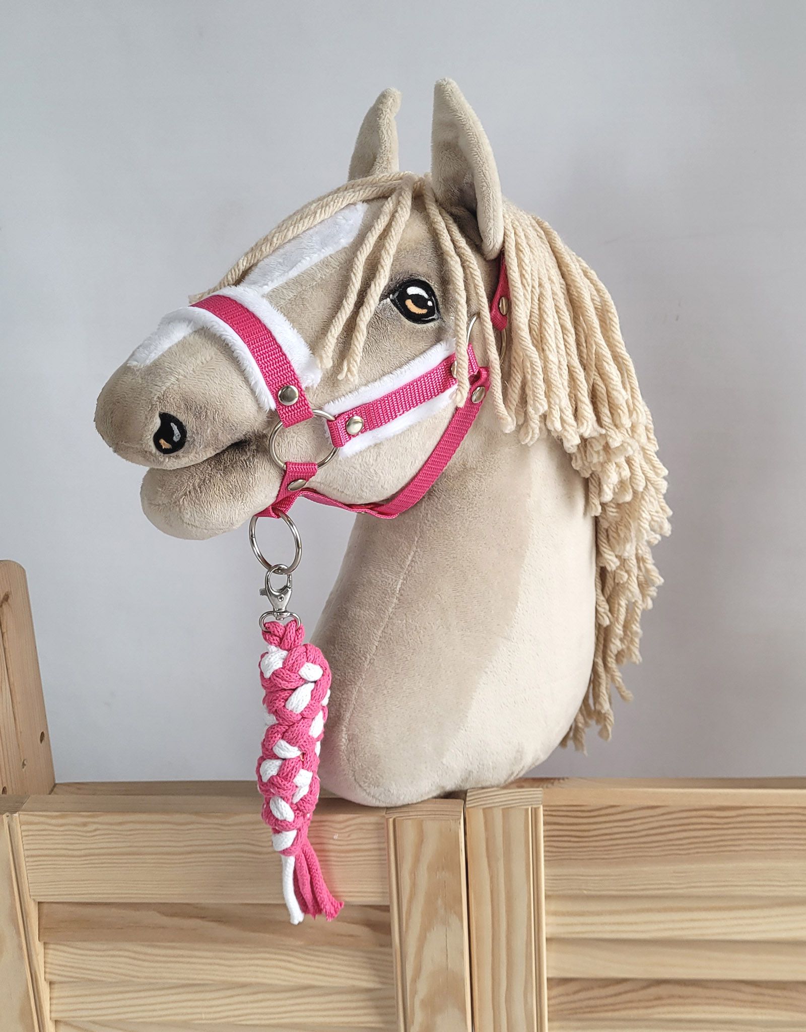 Halsterset met Bont voor een hobbypaard, Donkerroze & Wit
