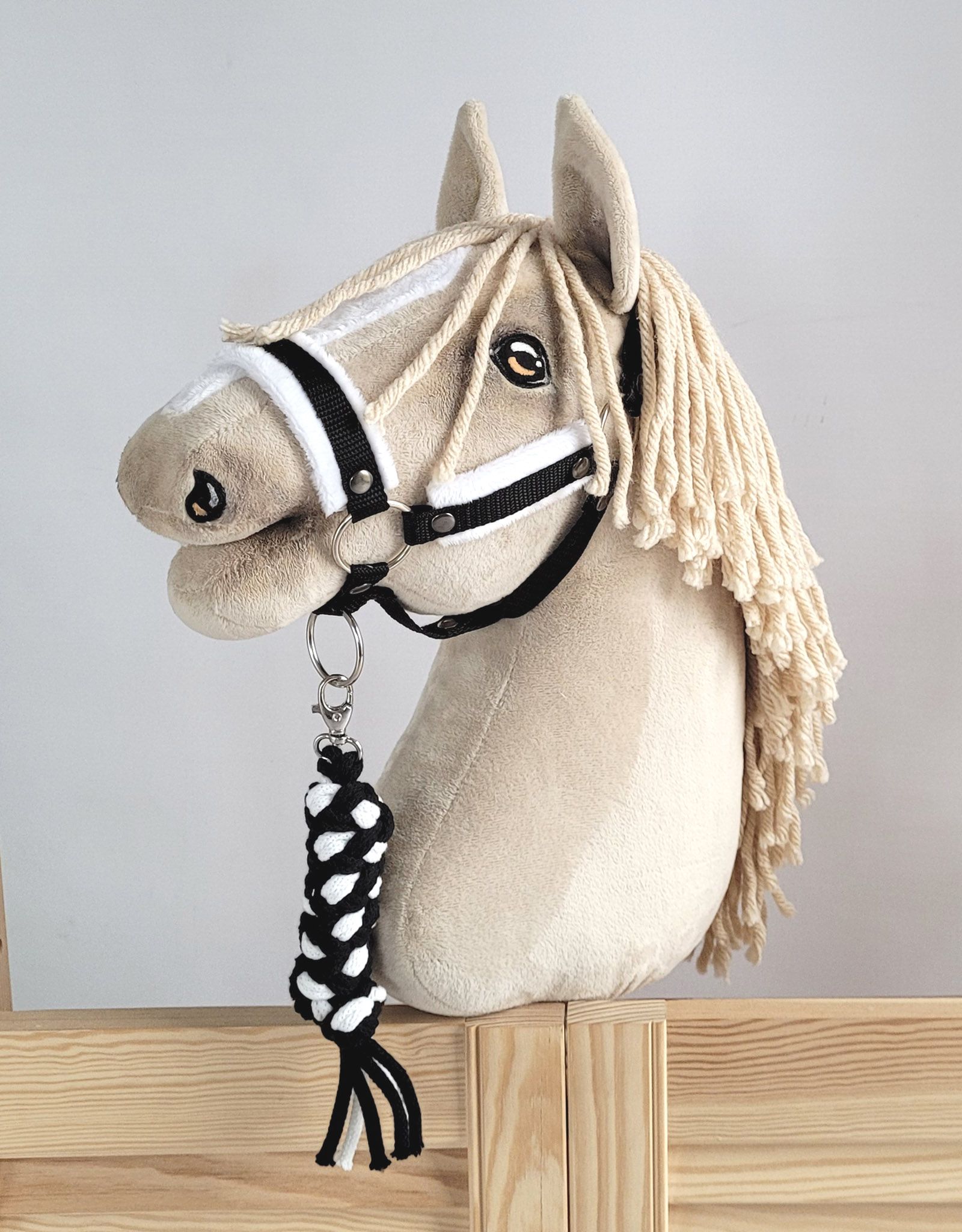 Halsterset met Bont voor een hobbypaard, Zwart & Wit