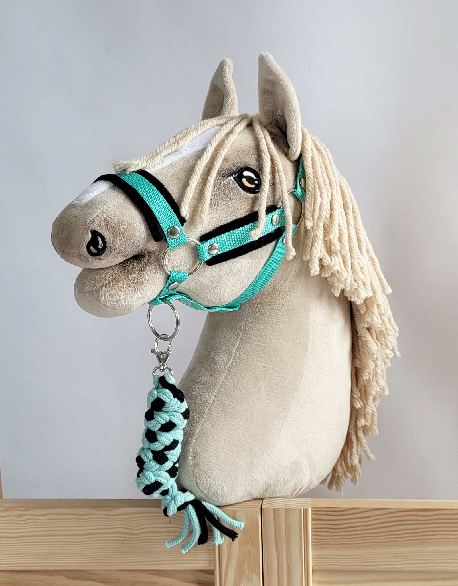Halsterset met Bont voor een hobbypaard, Mint & Zwart