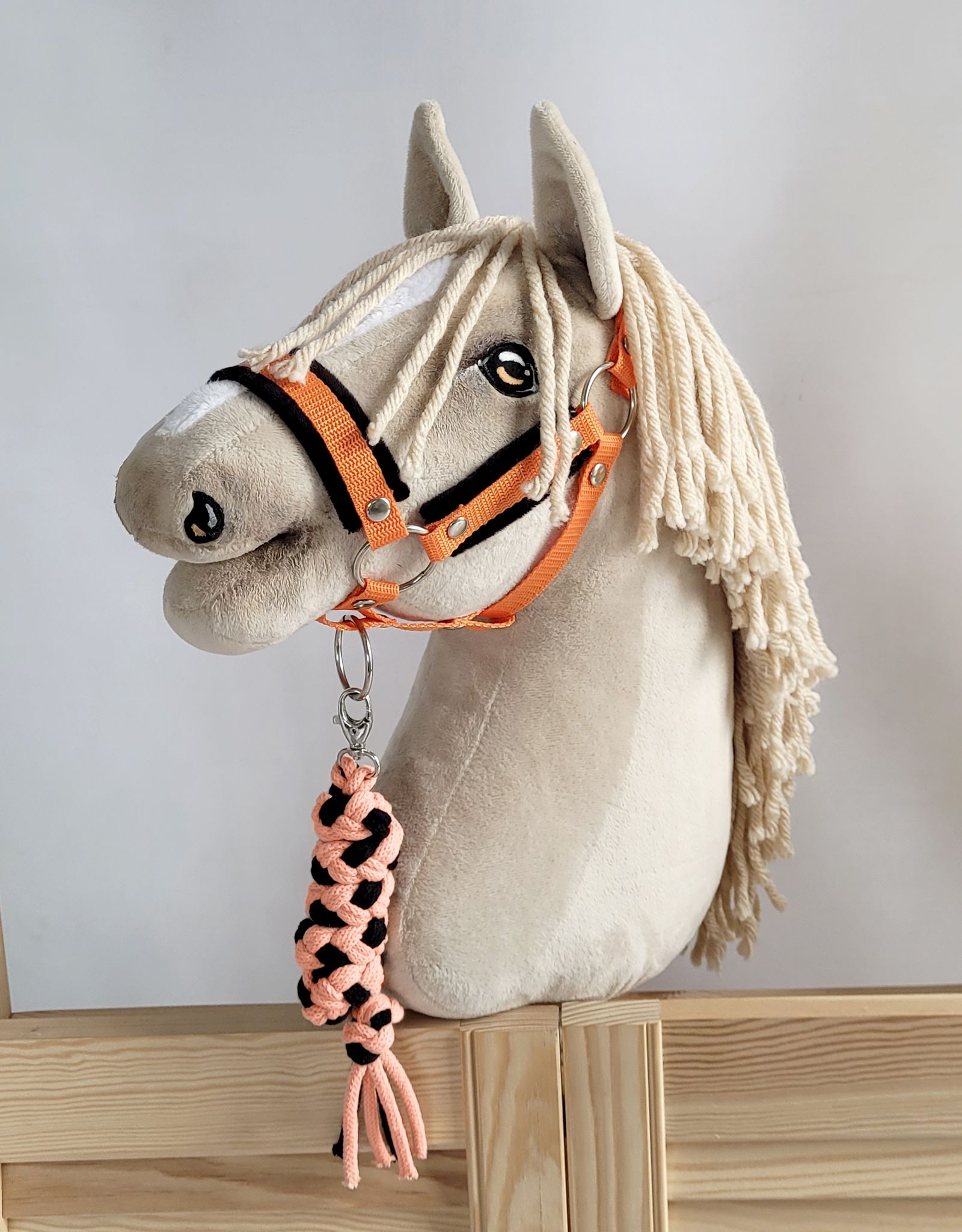 Halsterset met Bont voor een hobbypaard, Oranje & Zwart